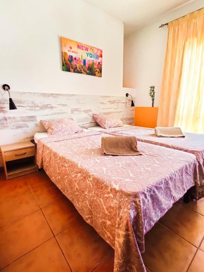 Sol A Sol Hostel Лагуш Екстер'єр фото